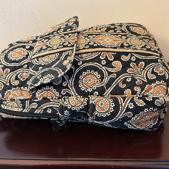 Vera Bradley small backpack . Fair condition - Picture 2 of 8